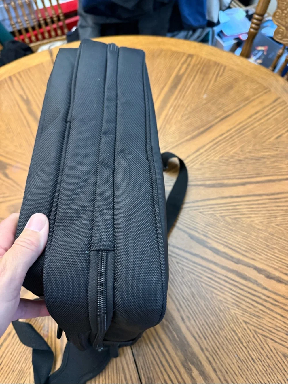 Targus Black Laptop Messenger Briefcase with Shoulder Strap